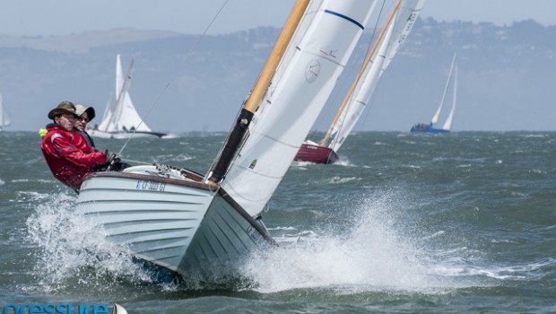 2013 crewed duxship