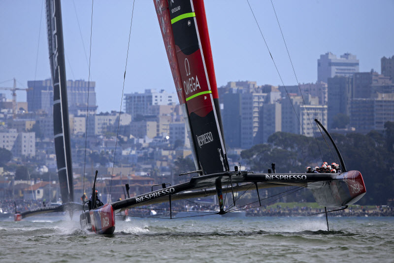13_09 Americas Cup Race 3 0824 - Scuttlebutt Sailing News