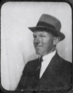 Gordon Chamberlin, skipper of Manu in 1939