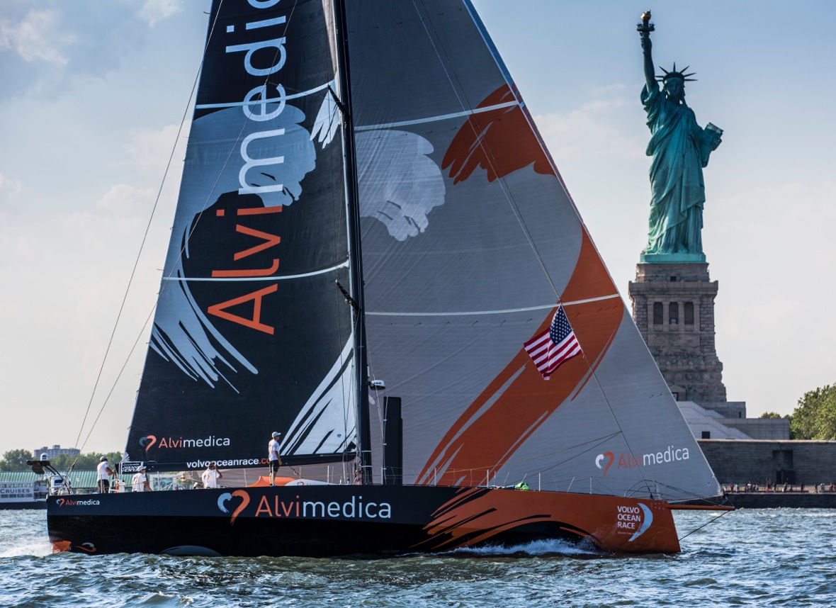 PHOTOS: Smooth Sailing in the Big Apple >> Scuttlebutt 