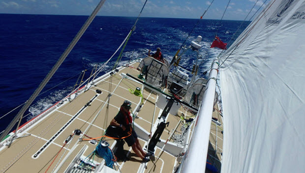 Clipper race: under the baking sun