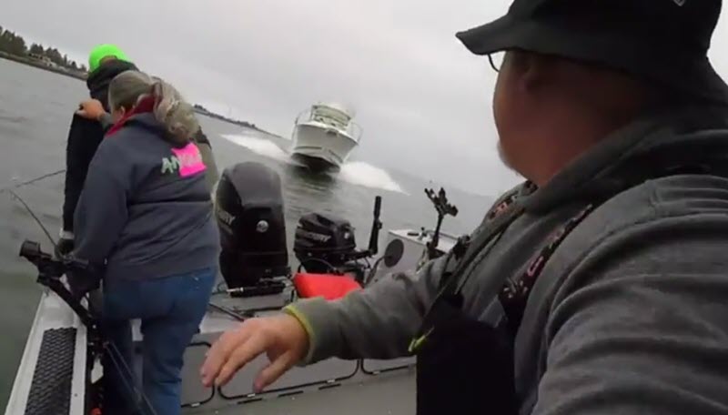 VIDEO: Boat crash on Columbia River Scuttlebutt Sailing News.