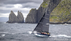 sydney to hobart yacht race smallest boat